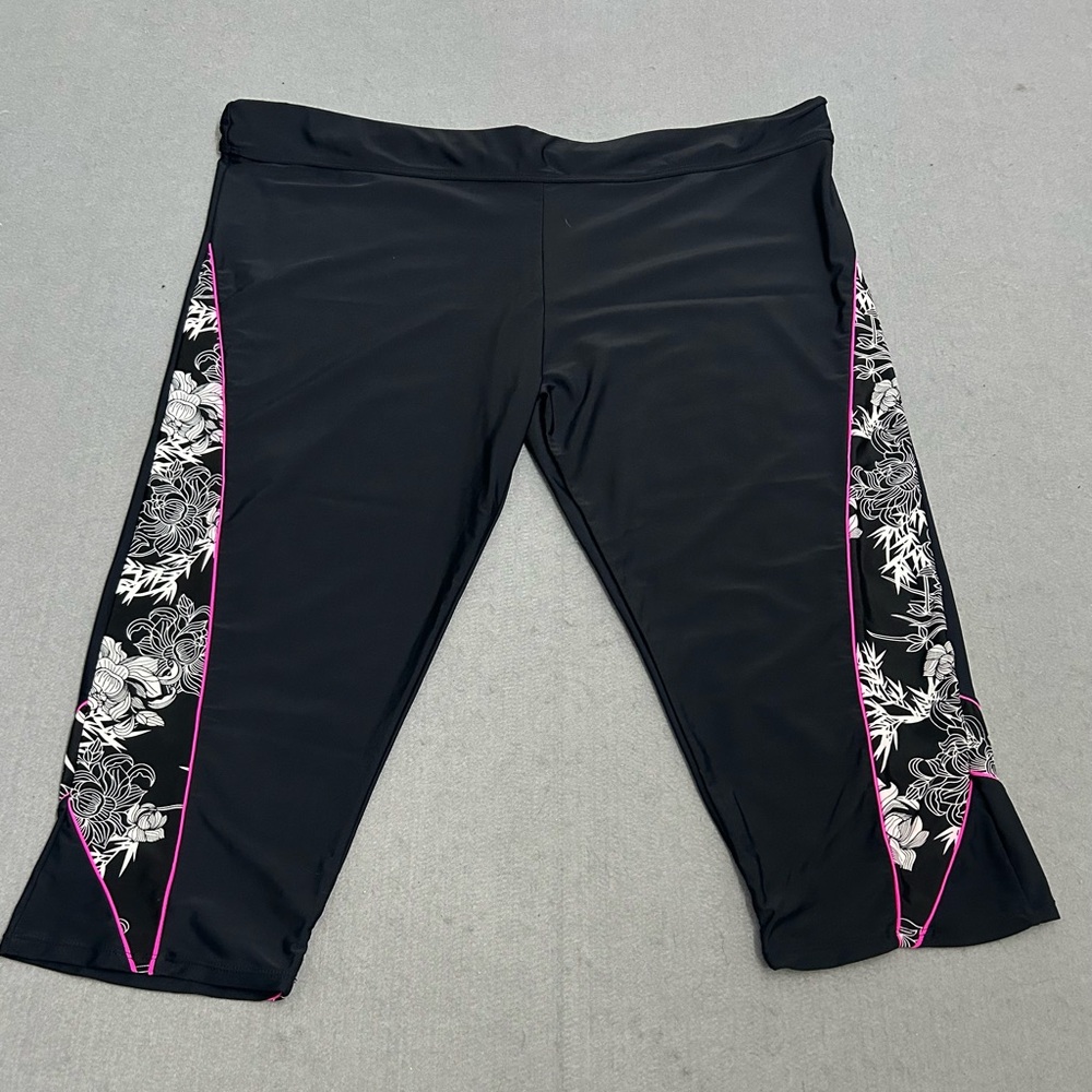 Women’s 3X Black Floral Athletic Cropped Leggings Plus Size Stretch Like New*